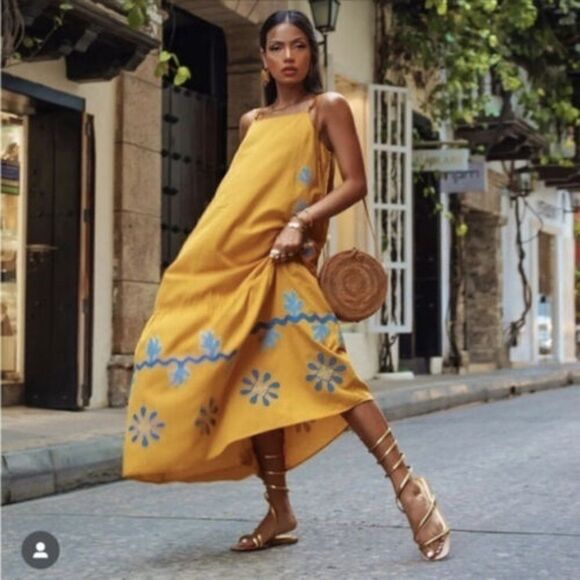 Zara Limited Edition Embroidered Dress Linen Blend New - Picture 1 of 7